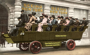 Early sightseeing bus New York