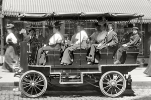 Chicago sightseeing bus 1908